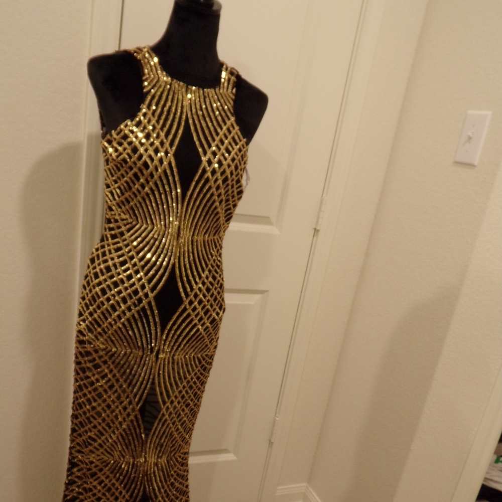 Black/Gold Squence/Mesh Prom/Event Gown